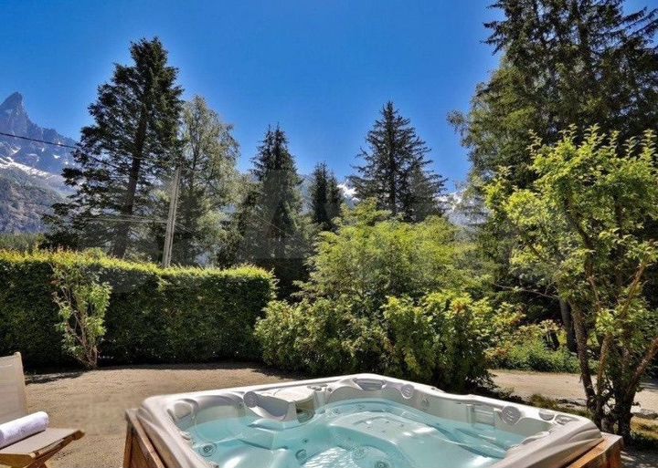 Дом 180 м² на участке 10 сот.