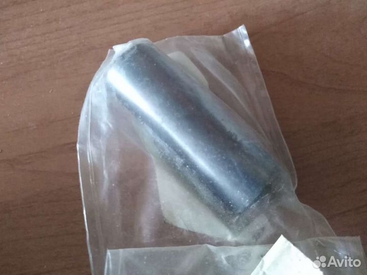 Оригинальный поршневой палец Yamaha XV 1900 Raptor