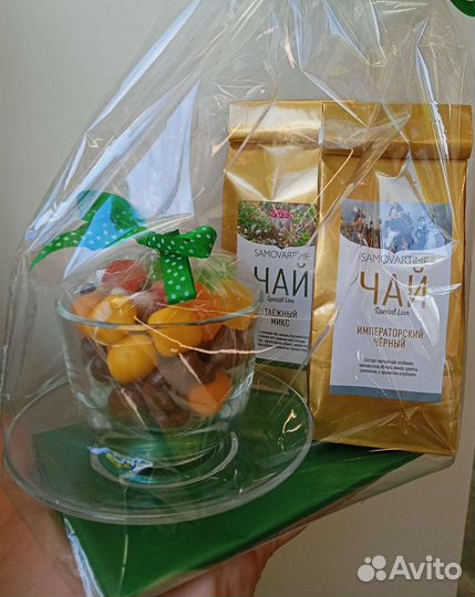 Набор подарочный, чай, сладости, кружка и блюдце