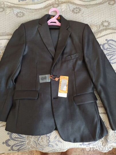 Костюм школьный