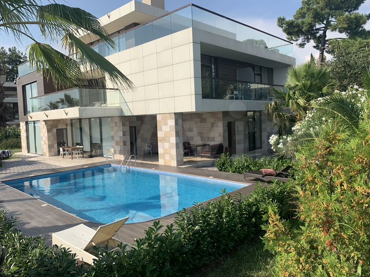 Бутик-Отель на первой линии Сириуса