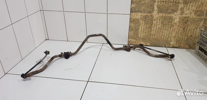 Стабилизатор передний