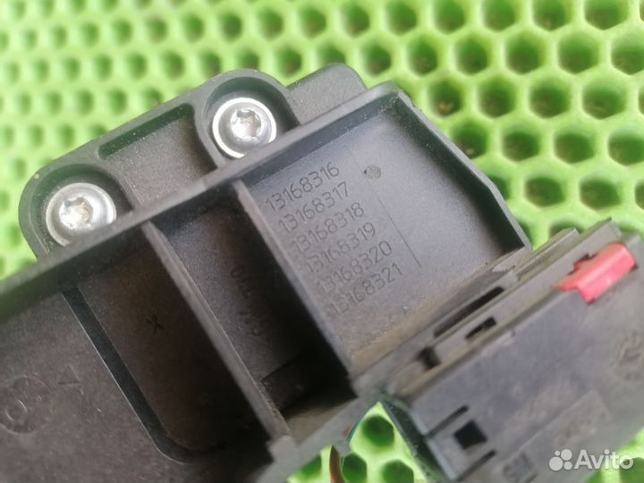 Кнопка багажника Опель Корса Ц