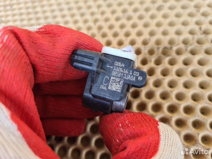 Датчик airbag передний Nissan Juke F15