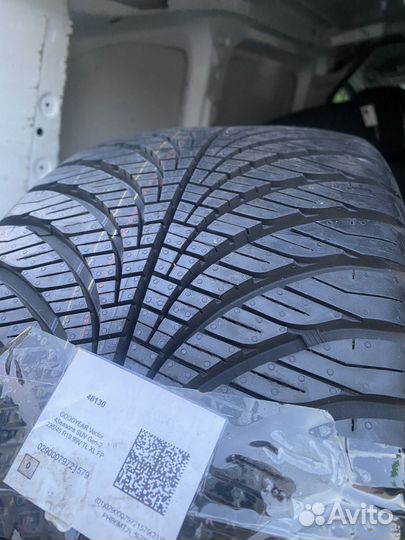 Goodyear Vector 4Seasons Gen-2 SUV 235/45 R19 99V