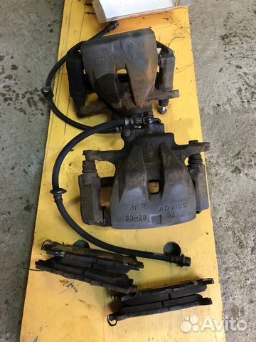 Суппорт тормозной передний Toyota Camry 50 V50