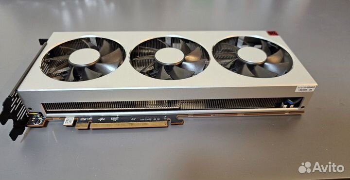 Видеокарта AMD Radeon VII 16gb