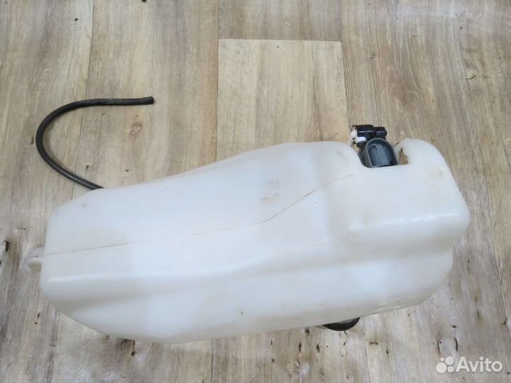 Бачок омывателя Hyundai Solaris