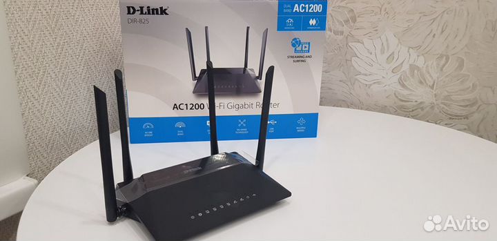 Wi-Fi роутер D-link DIR-825/RU/R1