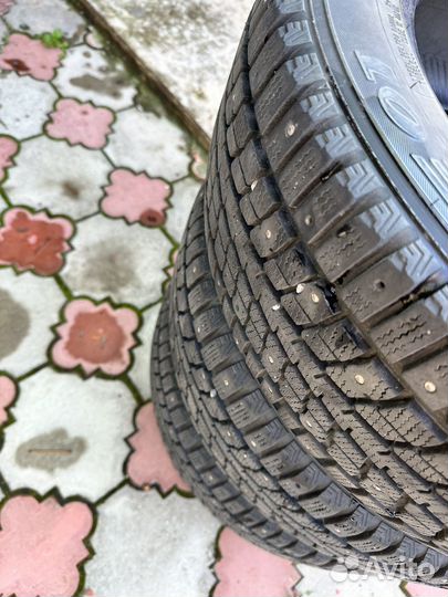 Dunlop SP Winter Ice 01 205/55 R16