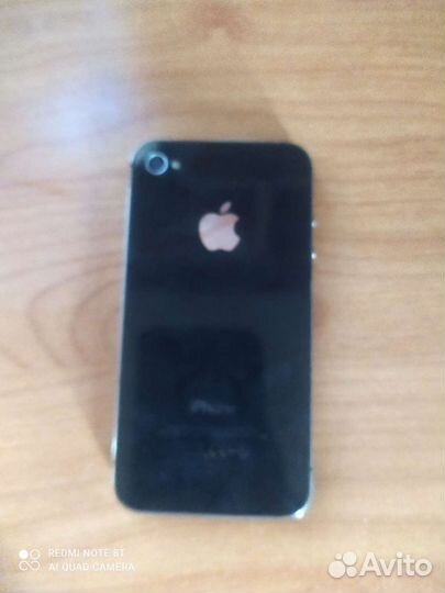 Телефон iPhone 4