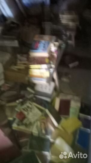 Много разных книг