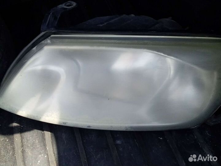 Фара передняя левая на гранту