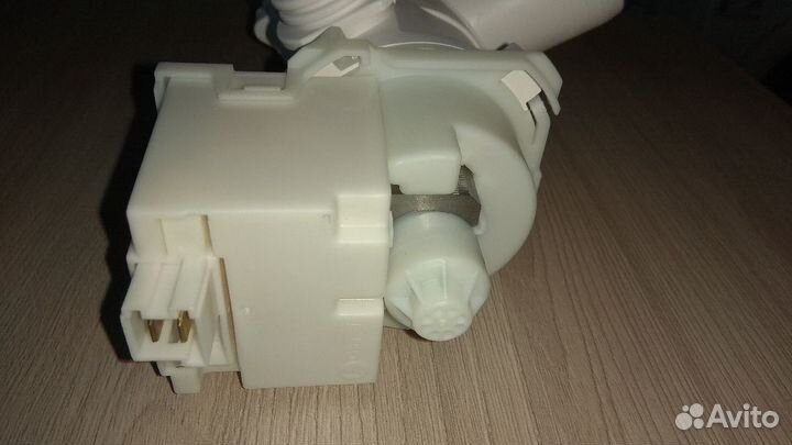 Сливной насос для стиральных машин Аристон Индезит