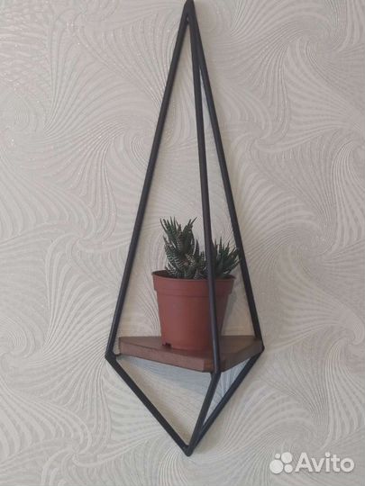 Полка настенная для цветов