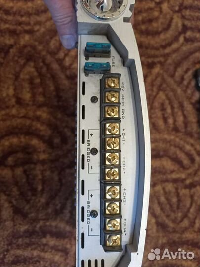 Автомобильный усилитель