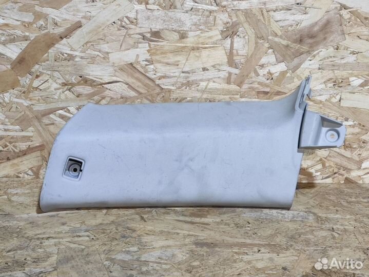 Обшивка стойки правая Subaru Forester S12