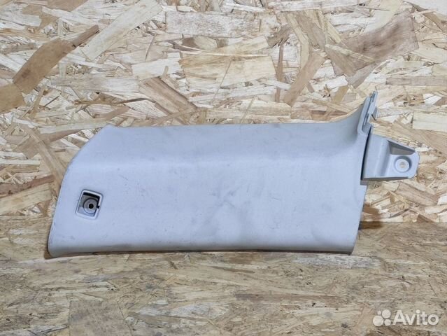 Обшивка стойки правая Subaru Forester S12
