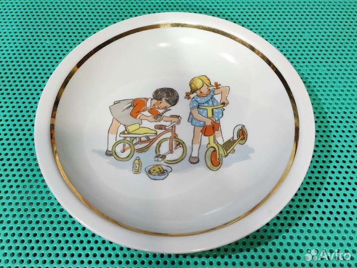 Тарелка фарфор ГДР kahla