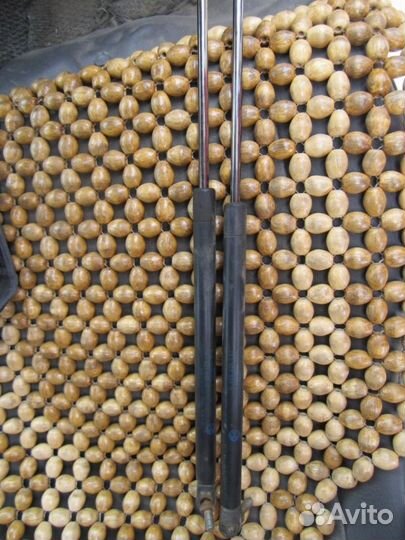 Амортизаторы багажника VW гольф 2 1984-1991