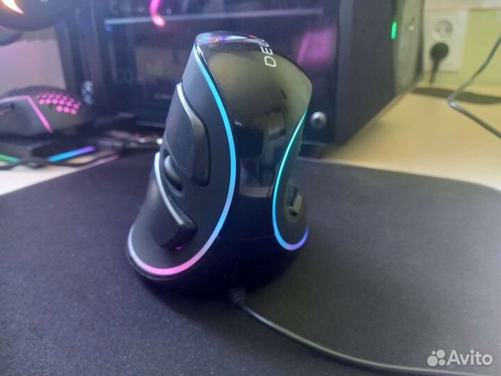 Вертикальная мышь delux m618 (RGB)