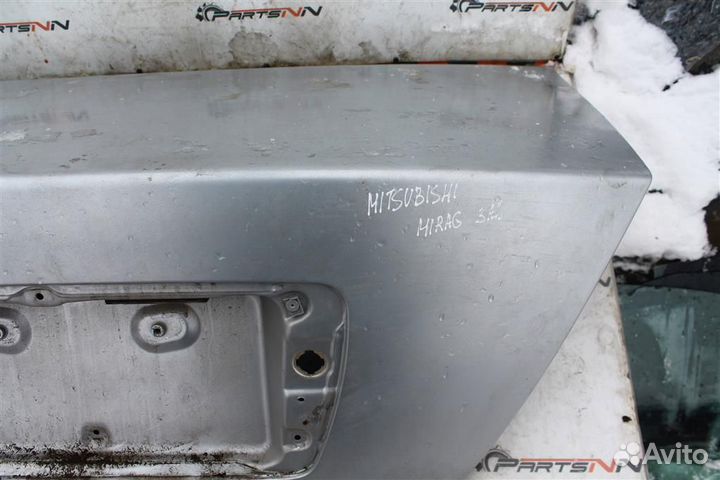 Крышка багажника Митсубиши Мираж