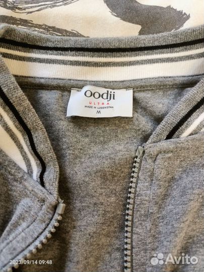 Спортивный костюм женский