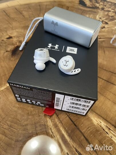 Наушники JBL Under Armour