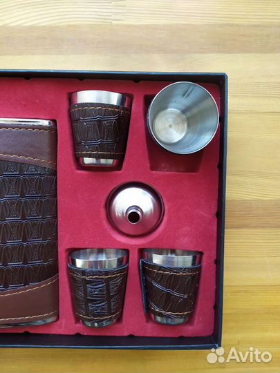 Фляга и рюмки, набор новый