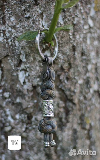 Брелки из паракорда