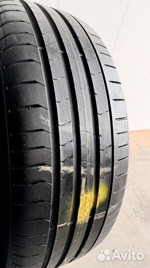 Pirelli P Zero 245/40 R21 110W