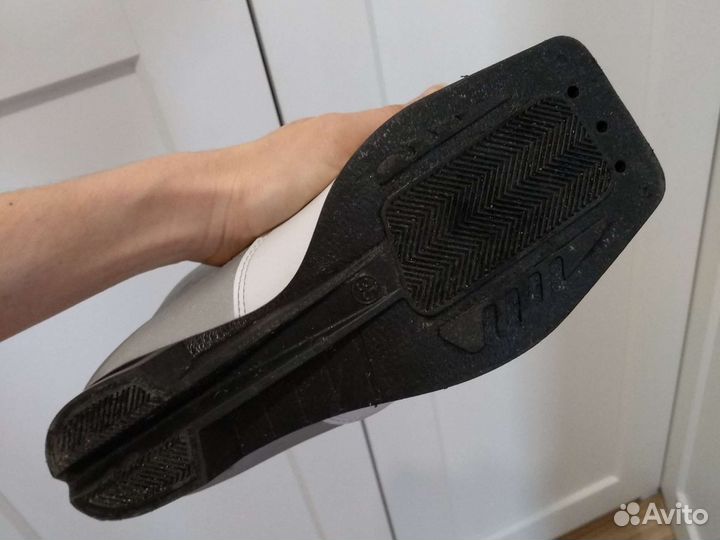 Лыжные ботинки35 размер