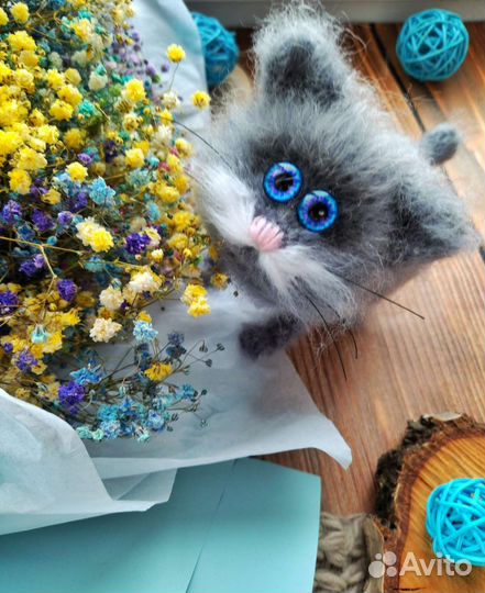 Вязаные котики игрушки ручная работа