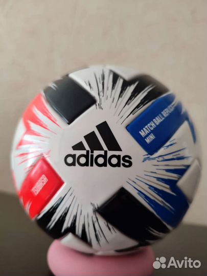Футбольный мяч Adidas uefa