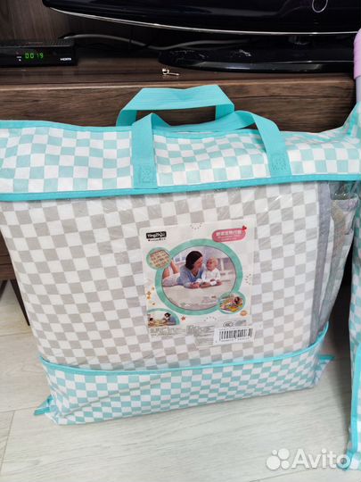 Мольберт с ковриками