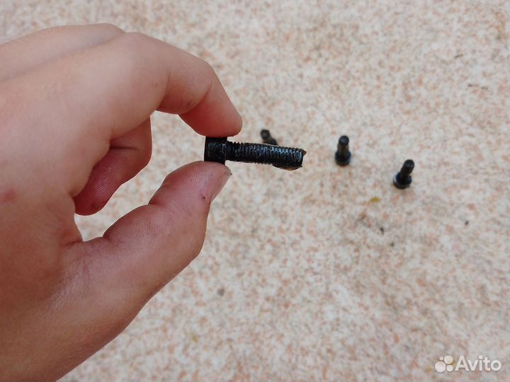 Зажим для трюкового самоката