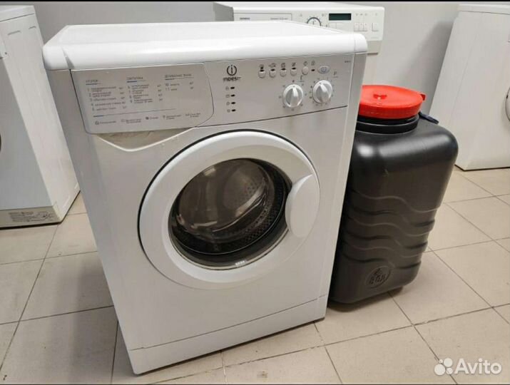 Стиральная машина с баком для воды