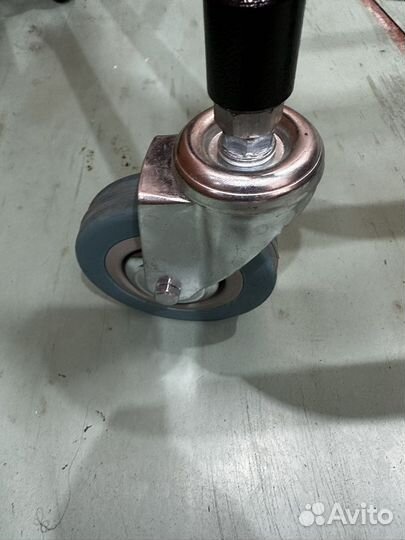 Ходунки для взрослых на колесах