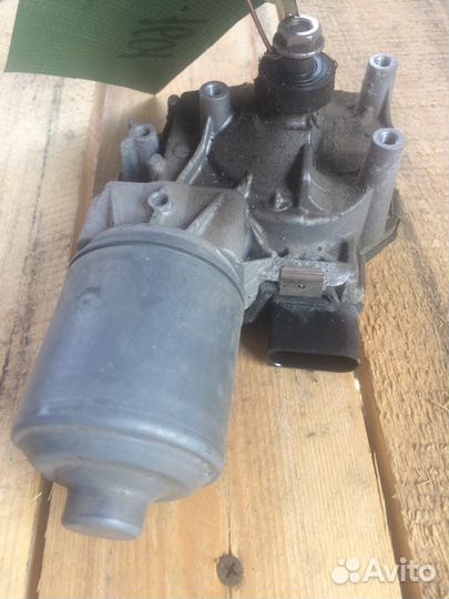 Моторчик передних стеклоочистителей Opel Astra J