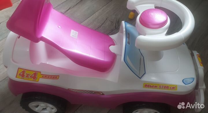 Машинка каталка толокар