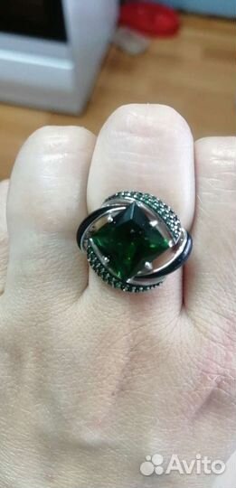 Серебряное кольцо