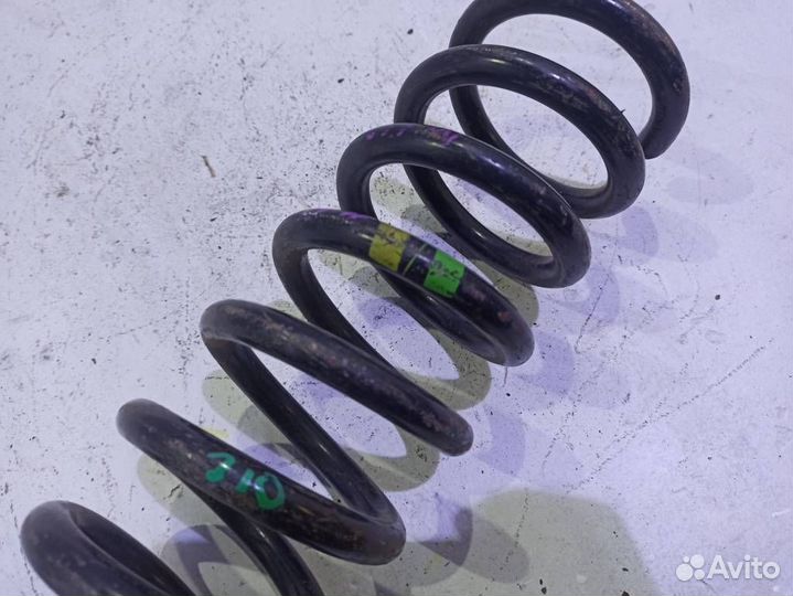 Пружина передняя Мерседес