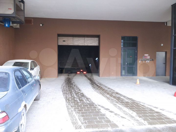 Машиноместо, 24 м²