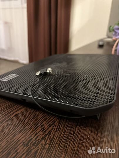 Подставка с охлаждением для ноутбука
