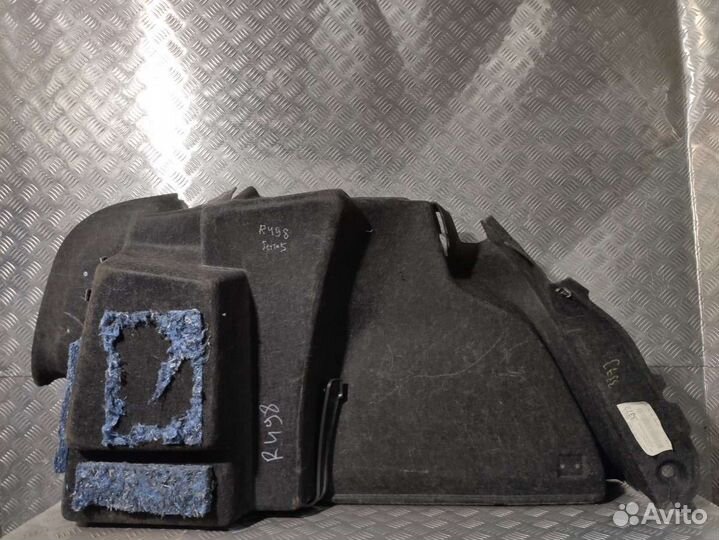 Обшивка багажника Volkswagen Jetta 6 1.4 5C6867428