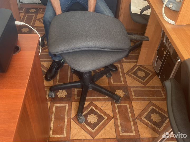 Компьютерное кресло