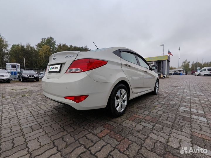 Hyundai Solaris 1.6 AT, 2015, 104 800 км