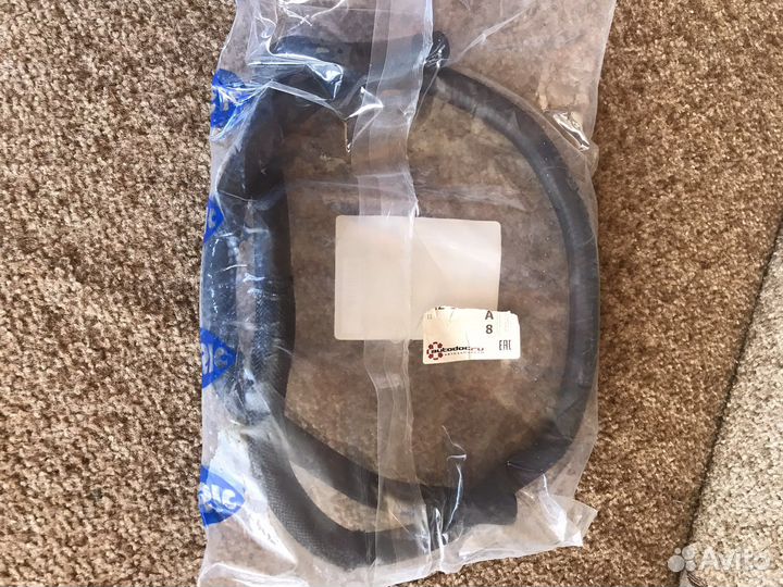 Патрубок системы охлаждения ford focus 2