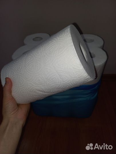 Бумажные полотенца в рулоне