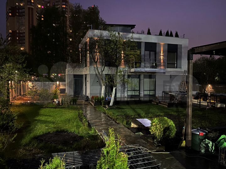 Дом 207 м² на участке 10 сот.